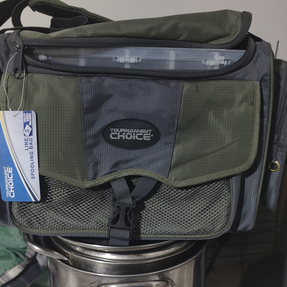 Fishing bag with 5 boxes for accessories